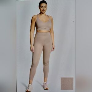 VSX Women's Beige Leggings
